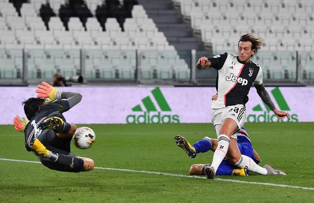 我国选手在 我国选手在