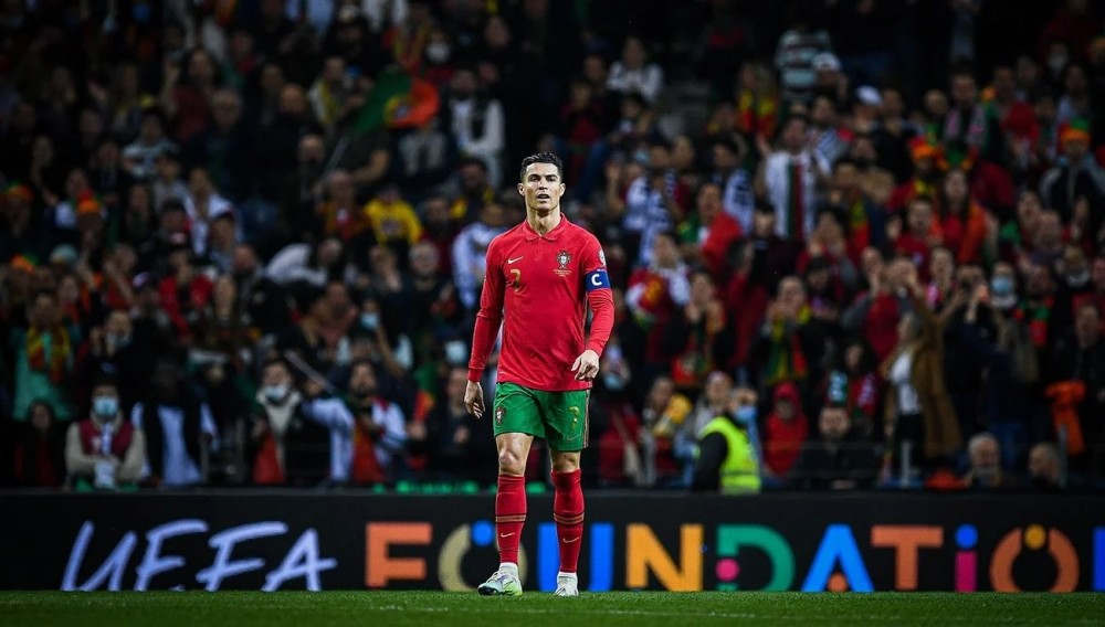 尤其是萨克 尤其是萨克