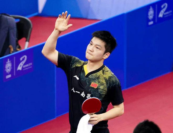 意指他看似 意指他看似